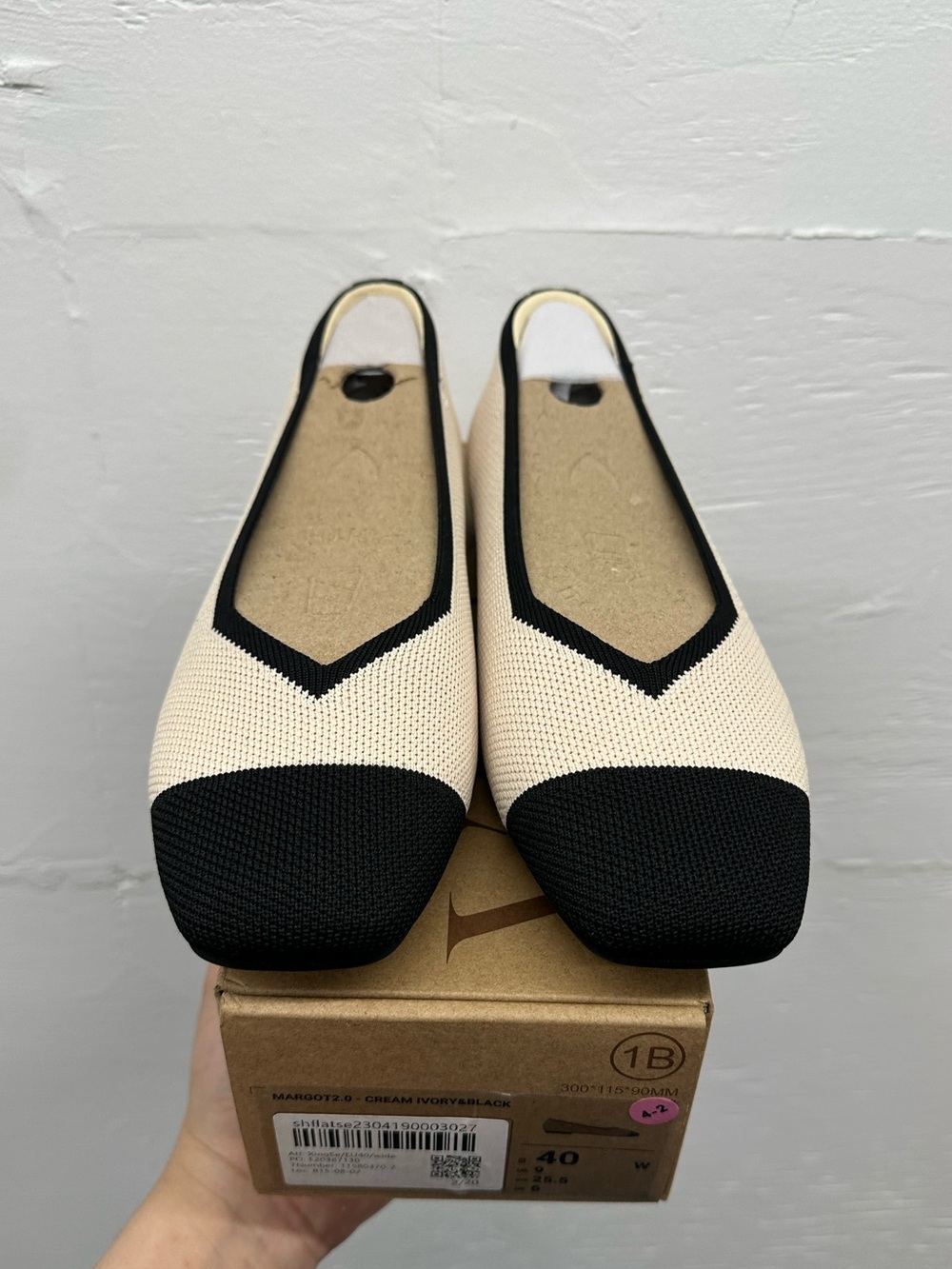 Vivaia Margot 2.0- cream Ivory/ black (wide)